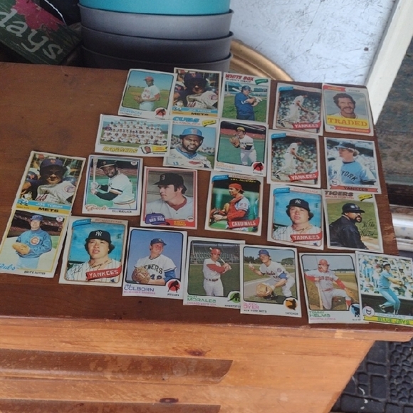 1970'sBaseball Trading Cards Collection(23 Count) - Picture 1 of 5